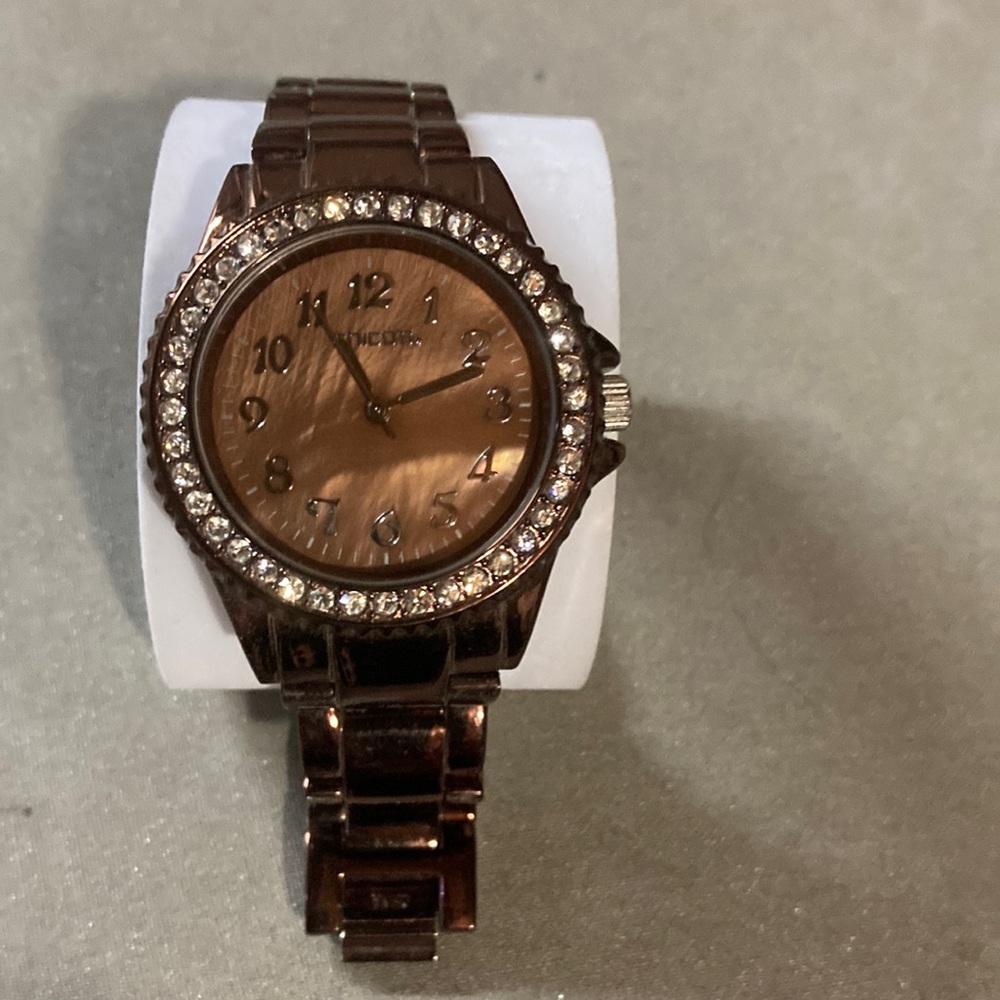 Fabulous dark chocolate link watch. This is gorgeous!